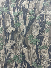 Load image into Gallery viewer, Vintage 90s Real Tree Long Sleeve Shirt
