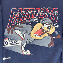Load image into Gallery viewer, 90s New England Patriots Taz Crewneck (L)

