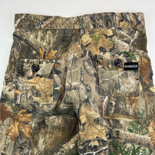 Load image into Gallery viewer, Realtree Camo Cargo Pants (S)
